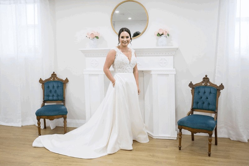 Luxe Lounge at Empey Estates Wedding Venue